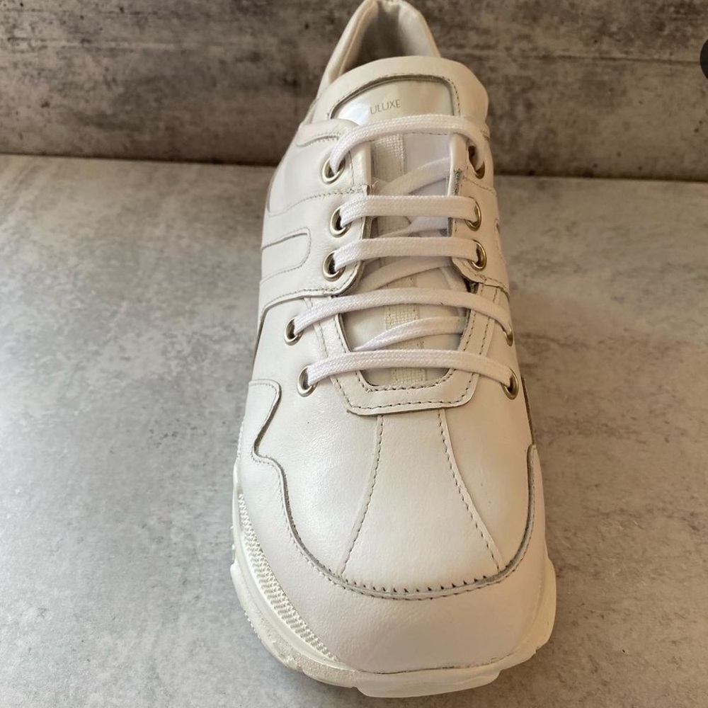 ULuxe White Running Sneakers, Size 6